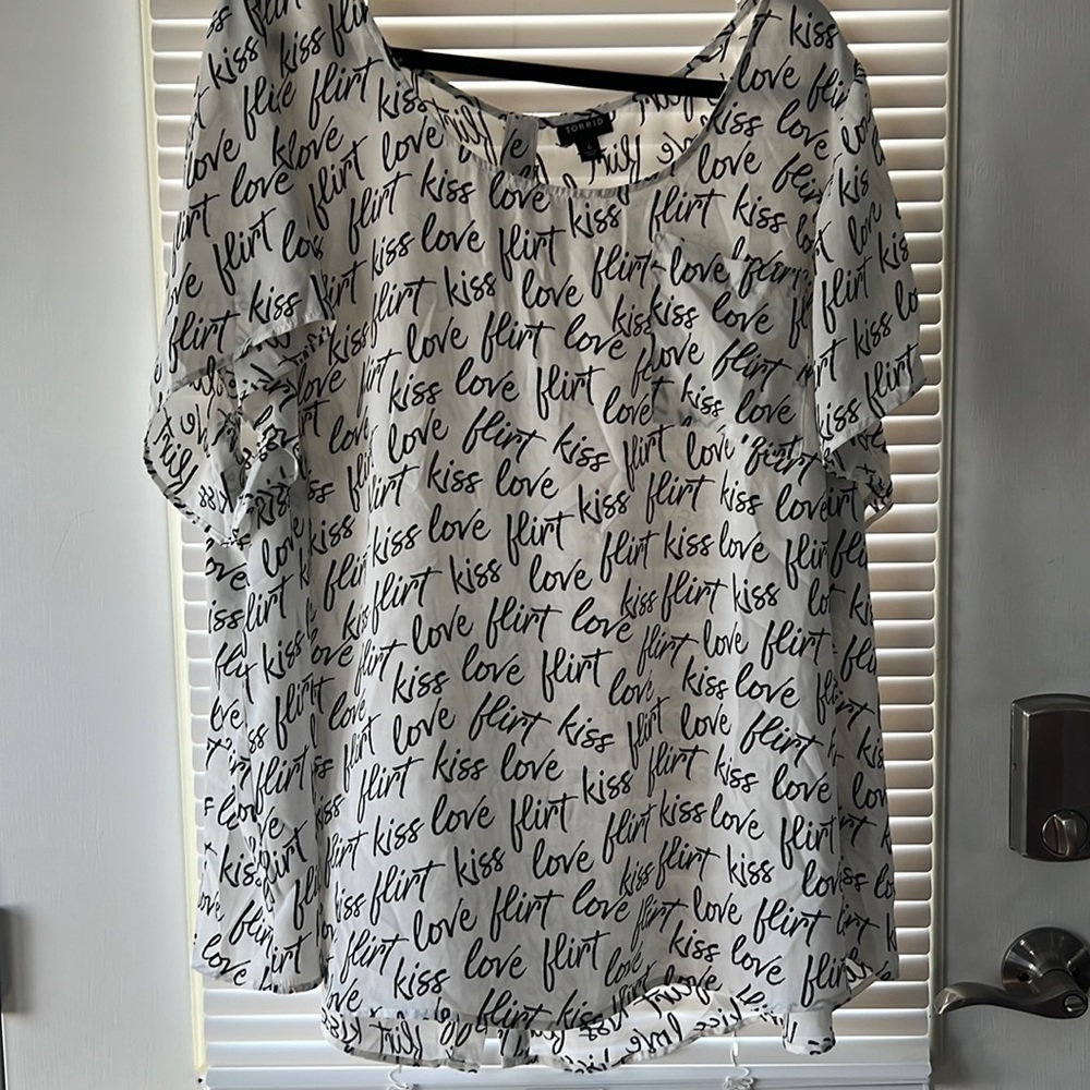 Torrid top size 4